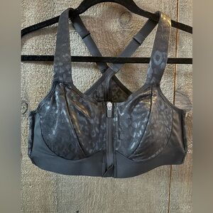 Victoria’s Secret Knockout Front Close Sports Bra